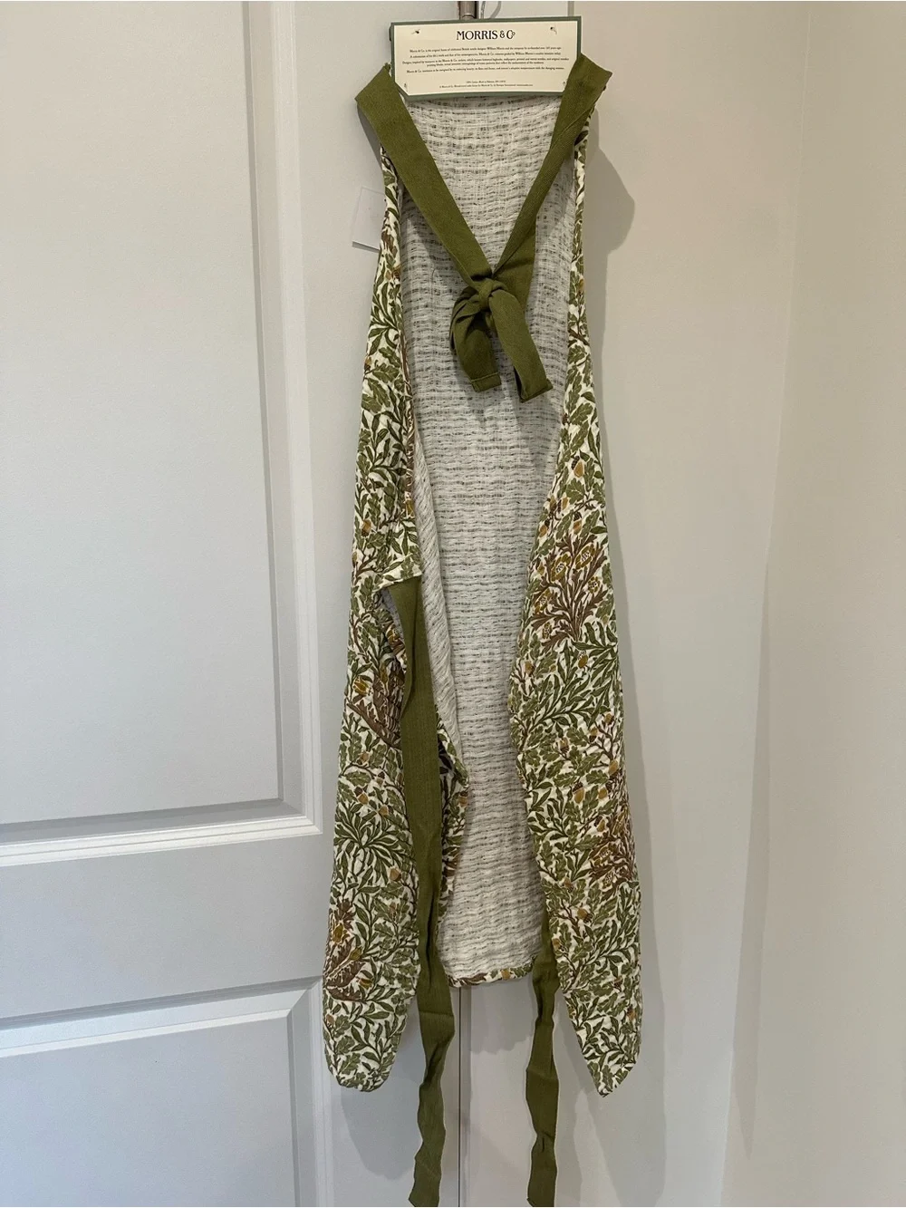 Morris & Co. Kitchen Apron Acorn Print